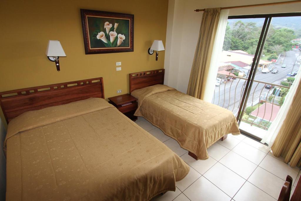 Hotel La Fortuna الغرفة الصورة